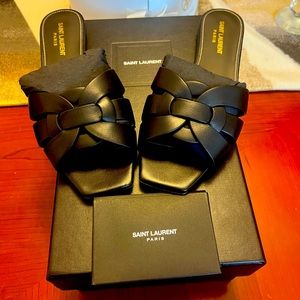 Saint Laurent Tribute Leather Sandals